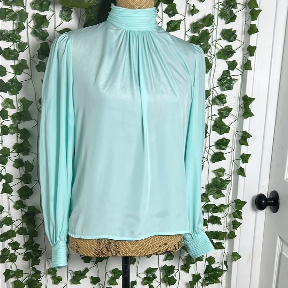 HELENE ST MARIE Green Pleated Long Sleeve Blouse with Mandarin Collar